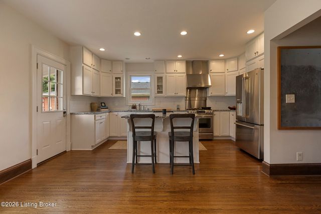3811 Hycliffe Ave, Louisville, KY 40207