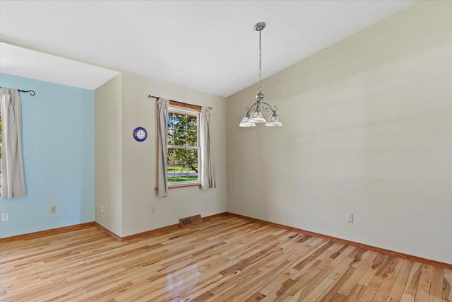 287 Wilson AVENUE, Dousman, WI 53118