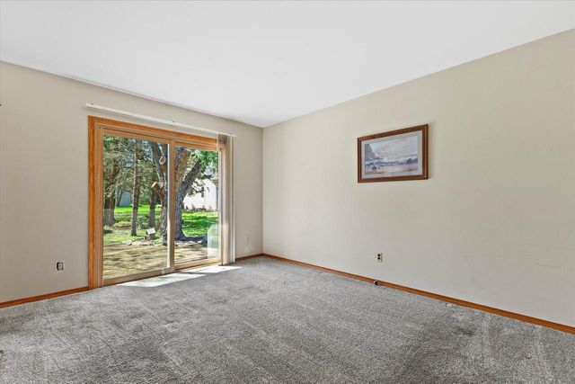 287 Wilson AVENUE, Dousman, WI 53118
