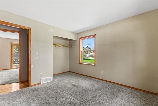 287 Wilson AVENUE, Dousman, WI 53118