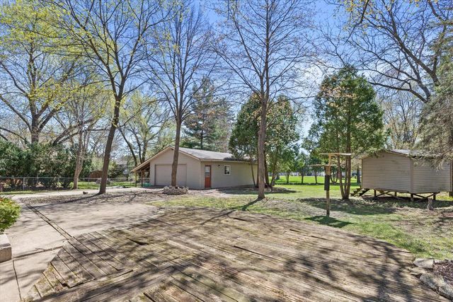 287 Wilson AVENUE, Dousman, WI 53118