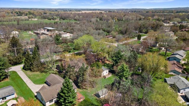 287 Wilson AVENUE, Dousman, WI 53118
