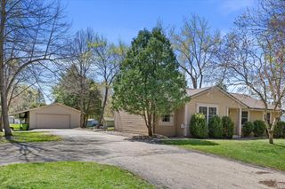 287 Wilson AVENUE, Dousman, WI 53118