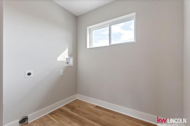 7240 N 9th Street, Lincoln, NE 68521