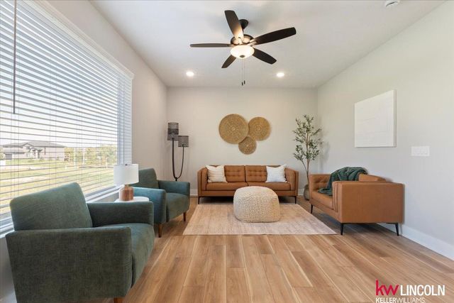 7240 N 9th Street, Lincoln, NE 68521