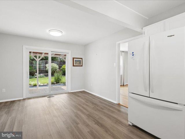 4133 POINT HOLLOW LN, Fairfax, VA 22033