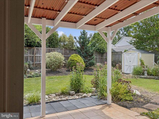 4133 POINT HOLLOW LN, Fairfax, VA 22033