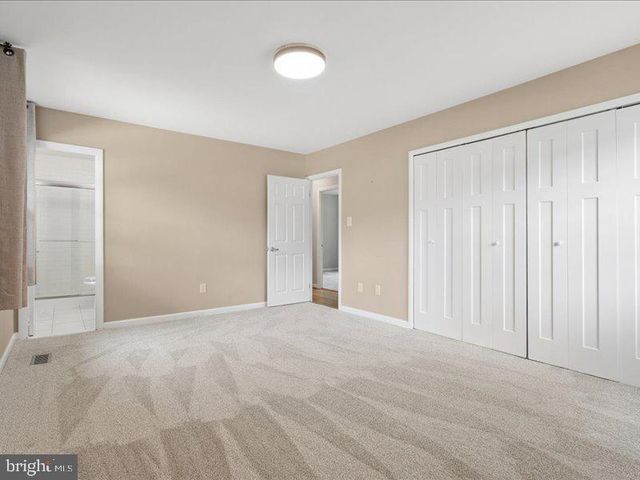 4133 POINT HOLLOW LN, Fairfax, VA 22033