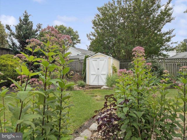 4133 POINT HOLLOW LN, Fairfax, VA 22033