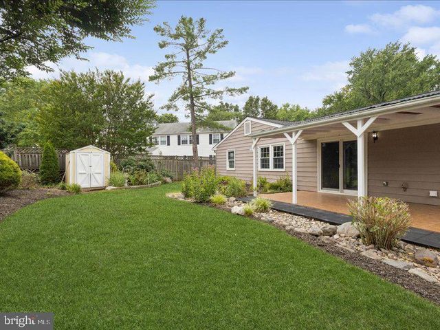 4133 POINT HOLLOW LN, Fairfax, VA 22033