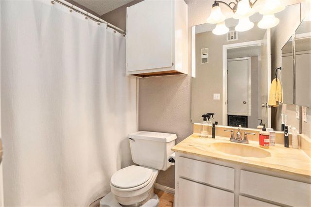 1500 Bay Area Boulevard 424, Houston, TX 77058