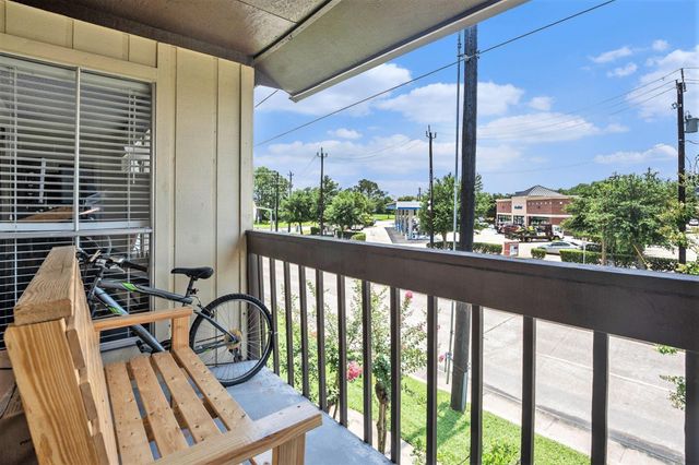 1500 Bay Area Boulevard 424, Houston, TX 77058