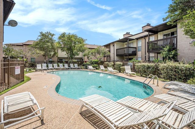 1500 Bay Area Boulevard 424, Houston, TX 77058