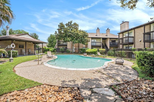 1500 Bay Area Boulevard 424, Houston, TX 77058