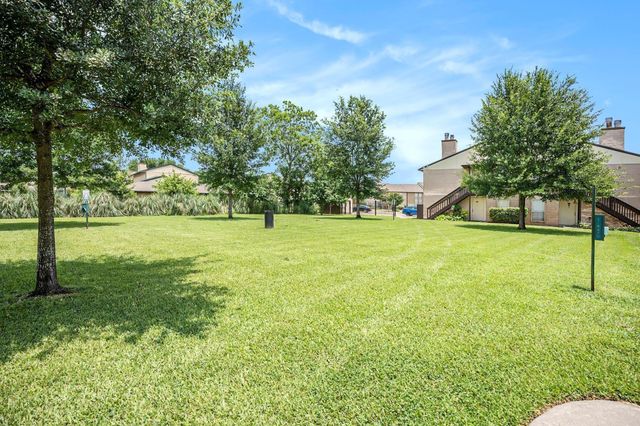 1500 Bay Area Boulevard 424, Houston, TX 77058