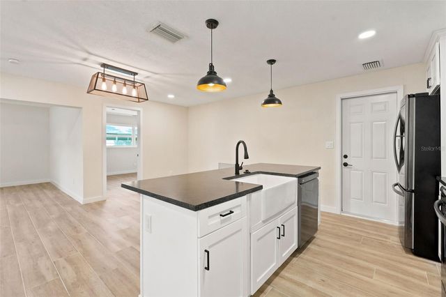 4700 CHANCELLOR STREET NE, St Petersburg, FL 33703