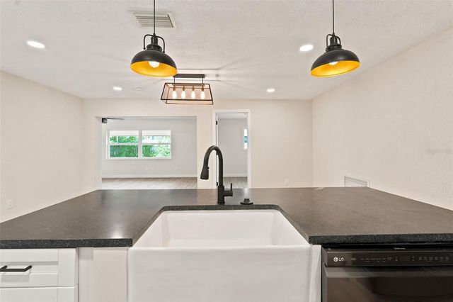 4700 CHANCELLOR STREET NE, St Petersburg, FL 33703