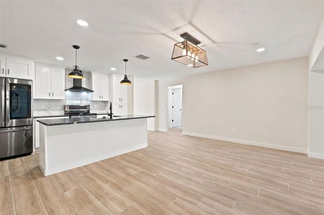 4700 CHANCELLOR STREET NE, St Petersburg, FL 33703
