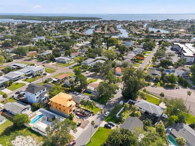 4700 CHANCELLOR STREET NE, St Petersburg, FL 33703