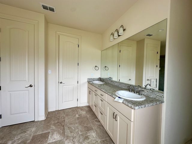 156 Terra LN, Longview, TX 75605