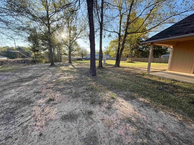 156 Terra LN, Longview, TX 75605