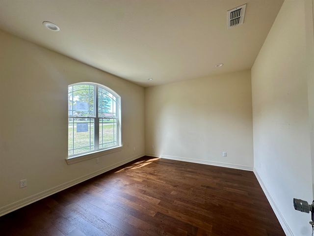 156 Terra LN, Longview, TX 75605