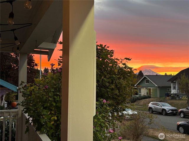 415 S 54th Street, Tacoma, WA 98408