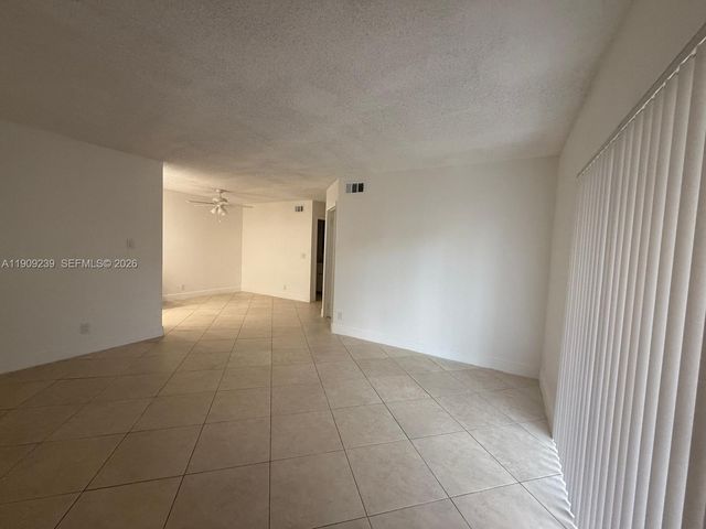 523 Trace Circle 105, Deerfield Beach, FL 33441