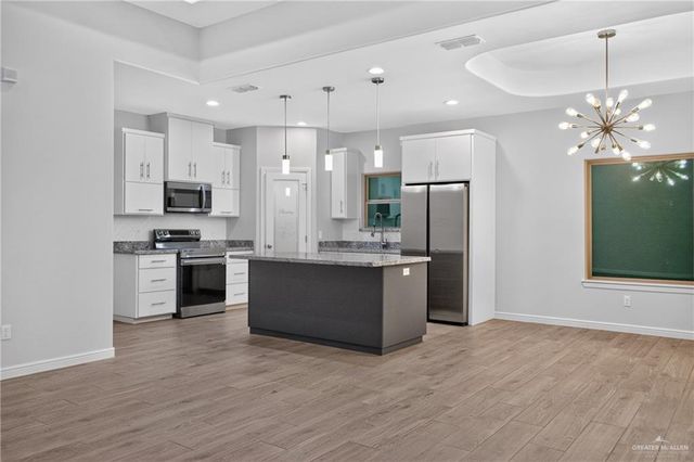 1425 W Franklin Avenue, Alton, TX 78573