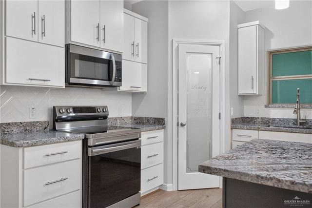 1425 W Franklin Avenue, Alton, TX 78573