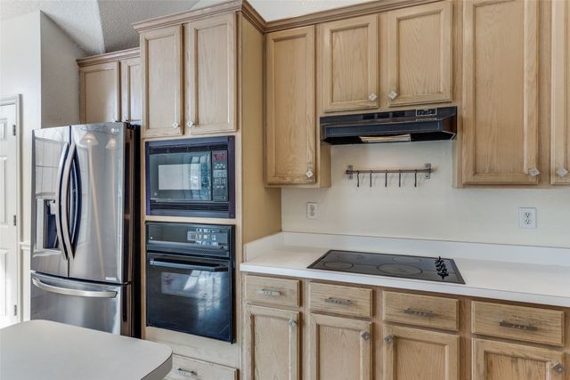 7628 Arbor Ridge Court, Fort Worth, TX 76112