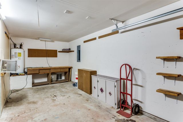 7628 Arbor Ridge Court, Fort Worth, TX 76112