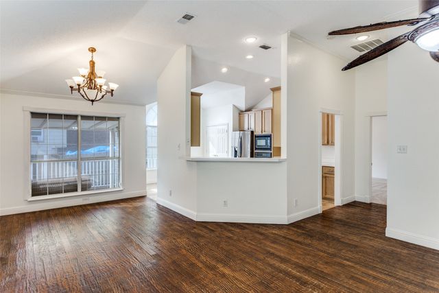 7628 Arbor Ridge Court, Fort Worth, TX 76112