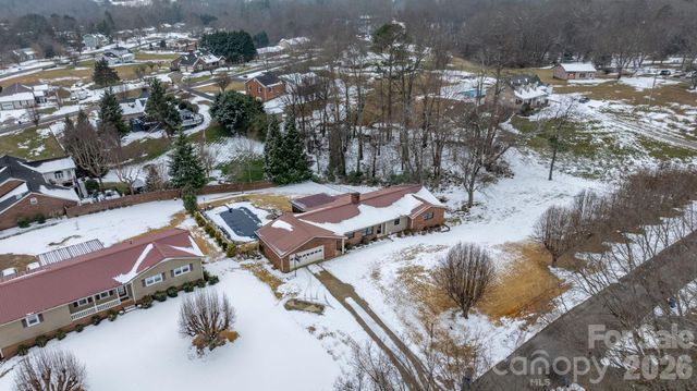 1621 Dakota Drive, Hudson, NC 28638