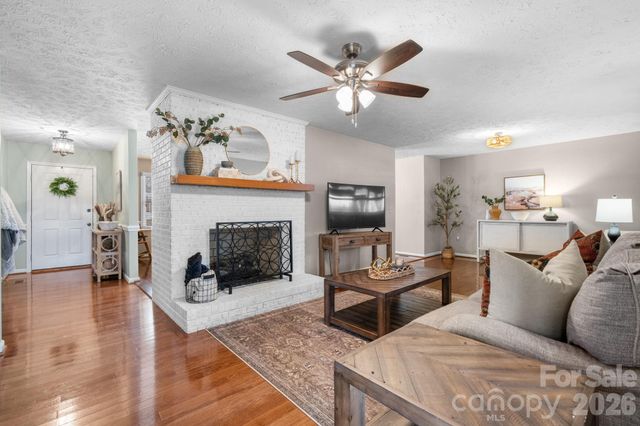 1621 Dakota Drive, Hudson, NC 28638