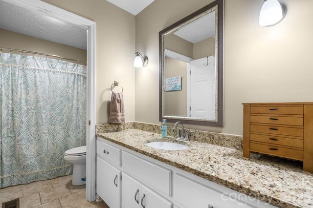 1621 Dakota Drive, Hudson, NC 28638