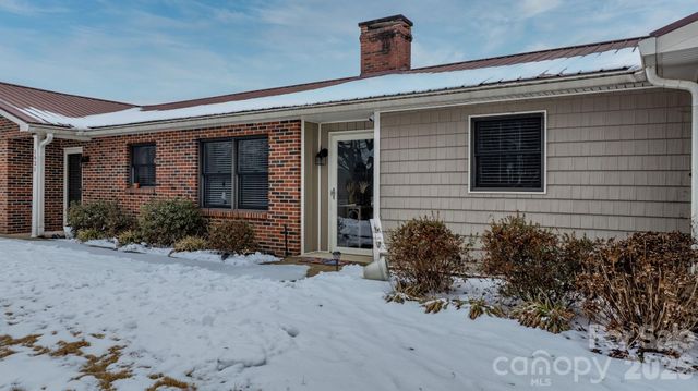 1621 Dakota Drive, Hudson, NC 28638