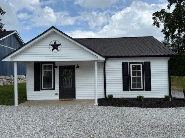 803 Westside Dr, Tullahoma, TN 37388