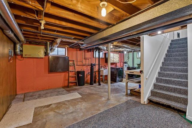 33 Belmont Road, Madison, WI 53714