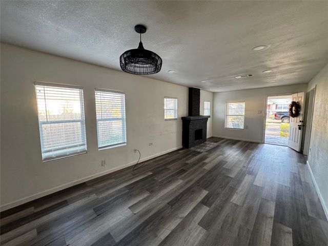 2019 Summer Avenue, Waco, TX 76708