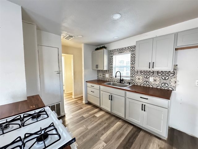 2019 Summer Avenue, Waco, TX 76708