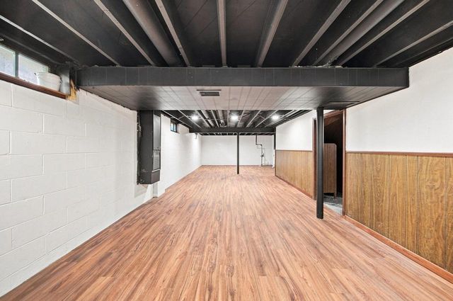 8722 N 52nd STREET, Brown Deer, WI 53223