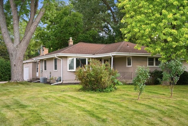 8722 N 52nd STREET, Brown Deer, WI 53223