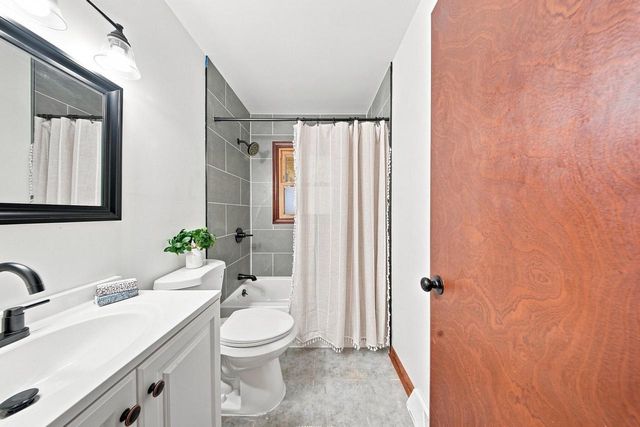 8722 N 52nd STREET, Brown Deer, WI 53223