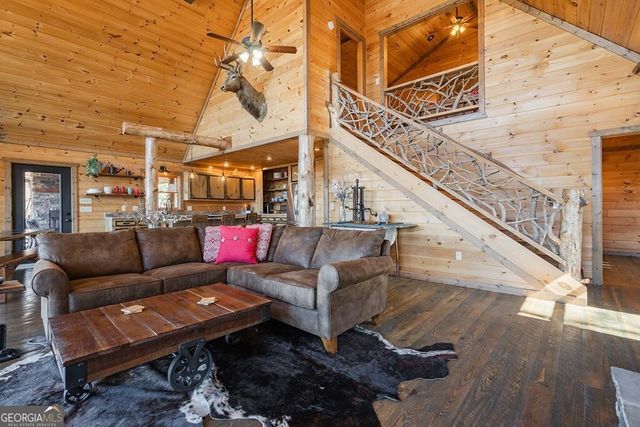 560 Endless View Road, Mineral Bluff, GA 30559