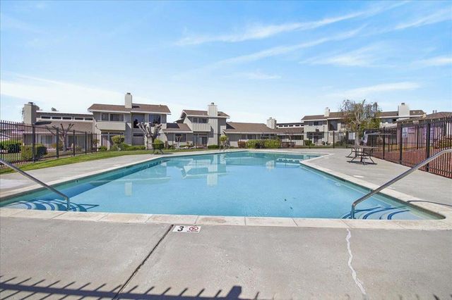 345 Donnas Lane, Hollister, CA 95023