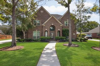 703 Post Oak Court, Friendswood, TX 77546