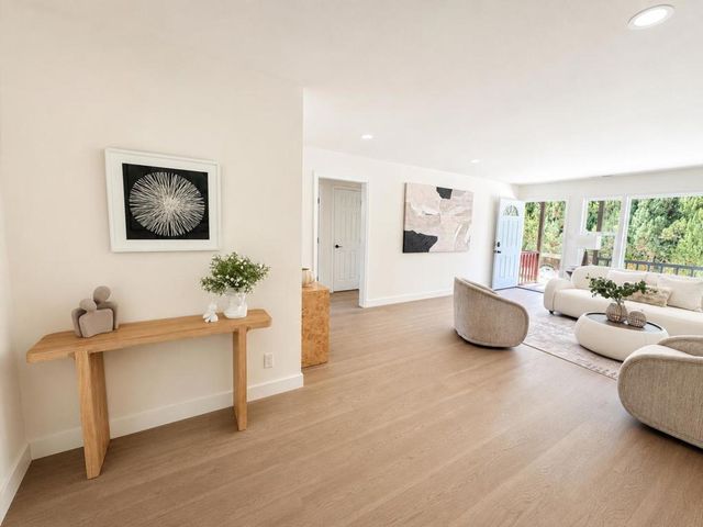 1268 Carlton Avenue, Menlo Park, CA 94025