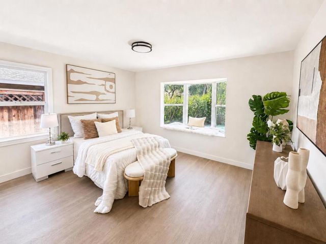 1268 Carlton Avenue, Menlo Park, CA 94025