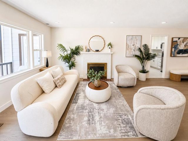 1268 Carlton Avenue, Menlo Park, CA 94025